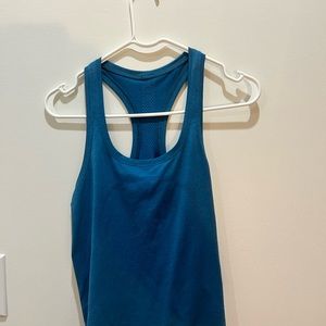 Lululemon Swiftly Tech Racerback tank top 2.0 race length Capri capture blue